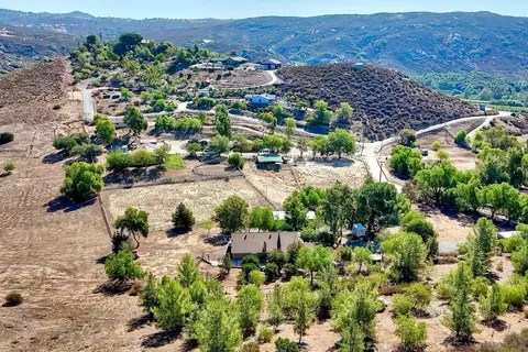 View/Area - 23003 Arjo Ln, Ramona, CA 92065 photo 11 of 12