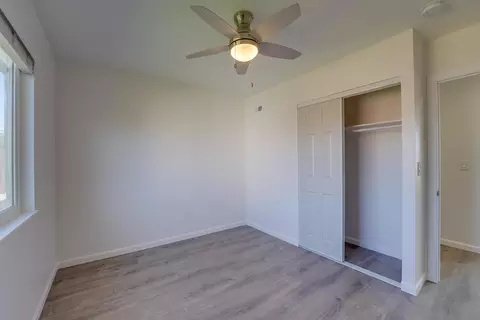 Bedroom - 4816 Siesta Dr, Oceanside, CA 92057 photo 2 of 4