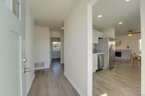 Entry Way - 4816 Siesta Dr, Oceanside, CA 92057 photo 1 of 2