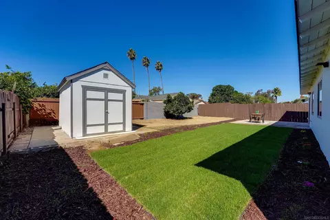 Exterior - 4816 Siesta Dr, Oceanside, CA 92057 photo 4 of 5