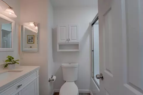 Bath - 4816 Siesta Dr, Oceanside, CA 92057 photo 1 of 5