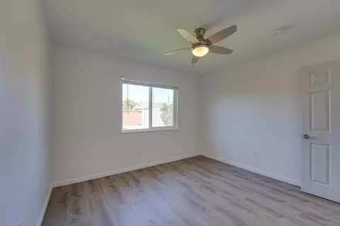 Bedroom - 4816 Siesta Dr, Oceanside, CA 92057 photo 3 of 4