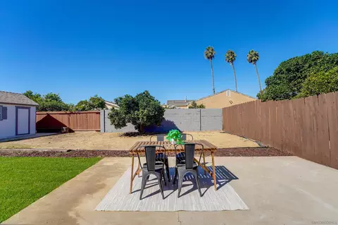 Exterior - 4816 Siesta Dr, Oceanside, CA 92057 photo 2 of 5