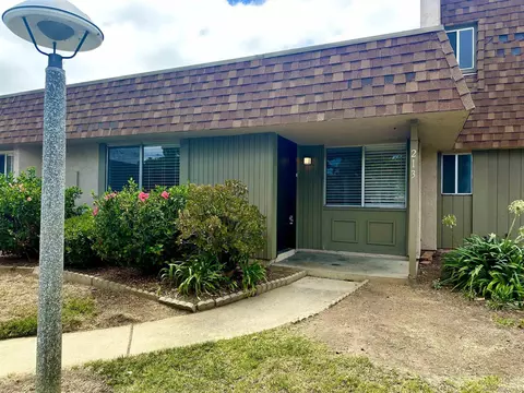 213 Festival Dr, Oceanside, CA 92057