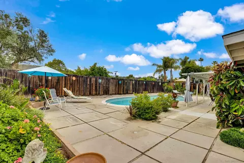 Exterior - 13834 Tobiasson Rd, Poway, CA 92064 photo 7 of 10