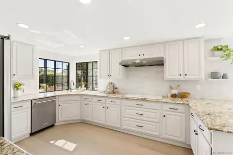Kitchen - 1240 Ladera Linda, Del Mar, CA 92014 photo 1 of 3