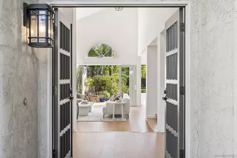 Entry Way - 1240 Ladera Linda, Del Mar, CA 92014 photo 1 of 2