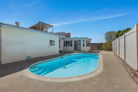 Exterior - 7880 El Paso St, La Mesa, CA 91942 photo 5 of 6