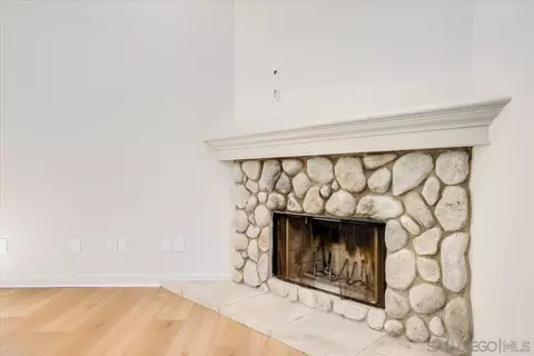 Living - 2114 Vista Valle Verde Dr, Fallbrook, CA 92028 photo 10 of 10