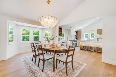 Dining - 2114 Vista Valle Verde Dr, Fallbrook, CA 92028 photo 1 of 4