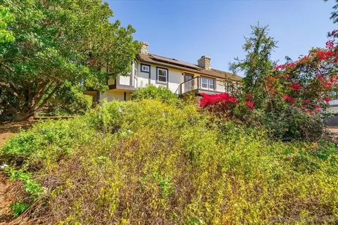 Exterior - 2114 Vista Valle Verde Dr, Fallbrook, CA 92028 photo 11 of 12