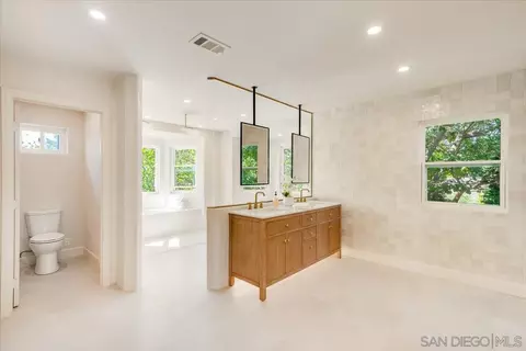 Bath - 2114 Vista Valle Verde Dr, Fallbrook, CA 92028 photo 1 of 11