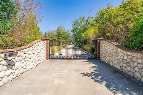 Other - 2114 Vista Valle Verde Dr, Fallbrook, CA 92028 photo 2 of 11
