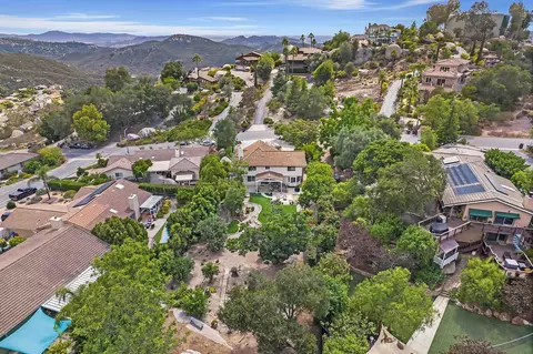 View/Area - 9546 Sage Hill Way, Escondido, CA 92026 photo 1 of 4