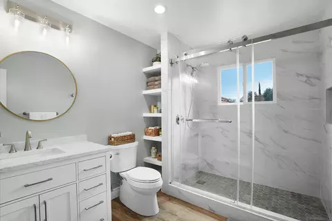 Bath - 9546 Sage Hill Way, Escondido, CA 92026 photo 2 of 6