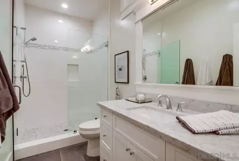 Bath - 240 B Ave, Coronado, CA 92118 photo 7 of 8
