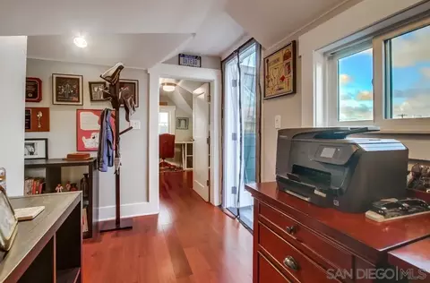 Entry Way - 240 B Ave, Coronado, CA 92118 photo 3 of 3