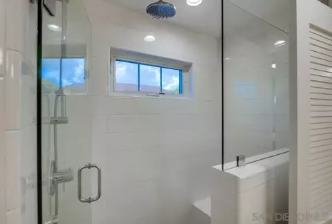 Bath - 240 B Ave, Coronado, CA 92118 photo 3 of 8