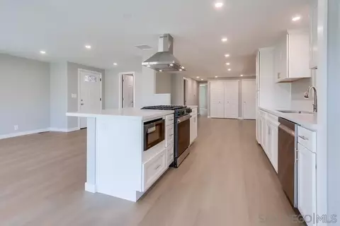 1145 E Barham Dr #204, San Marcos, CA 92078