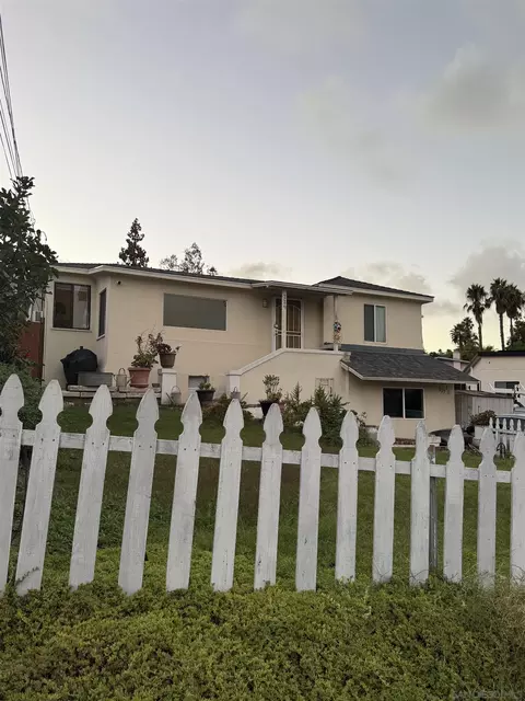 229 Hillside Ter, Vista, CA 92084