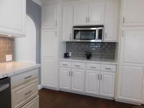 Kitchen - 1079 Cosmo Ave, El Cajon, CA 92019 photo 5 of 10