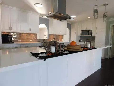 Kitchen - 1079 Cosmo Ave, El Cajon, CA 92019 photo 1 of 10