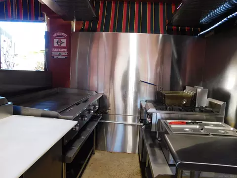 Kitchen - 1079 Cosmo Ave, El Cajon, CA 92019 photo 8 of 10