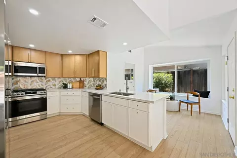 Kitchen - 13010 Pomard Way, Poway, CA 92064 photo 2 of 3
