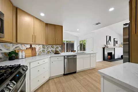 Kitchen - 13010 Pomard Way, Poway, CA 92064 photo 3 of 3