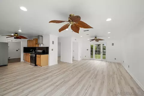 1236 Emory St, Imperial Beach, CA 91932 photo 4