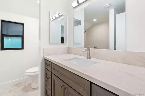 Bath - 8648 Valley View Trl, Pine Valley, CA 91962 photo 3 of 4
