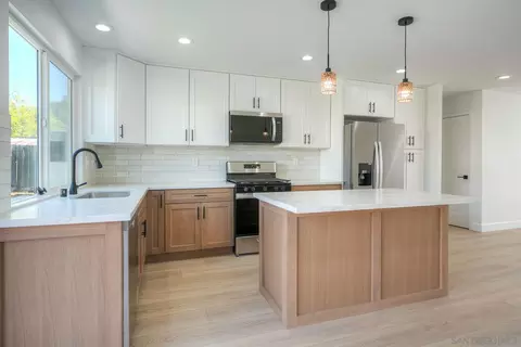 Kitchen - 12634 Roberto Way, Poway, CA 92064 photo 3 of 4