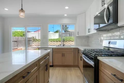 Kitchen - 12634 Roberto Way, Poway, CA 92064 photo 1 of 4