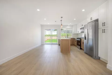 Living - 12634 Roberto Way, Poway, CA 92064 photo 2 of 5