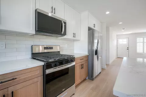 Kitchen - 12634 Roberto Way, Poway, CA 92064 photo 4 of 4