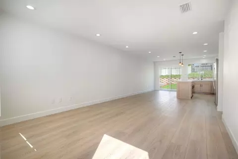 Living - 12634 Roberto Way, Poway, CA 92064 photo 4 of 5