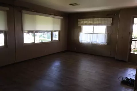 Living - 4747 Oak Crst #48, Fallbrook, CA 92028 photo 1 of 4