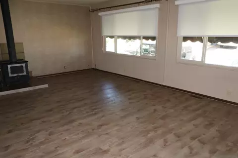 Living - 4747 Oak Crst #48, Fallbrook, CA 92028 photo 2 of 4