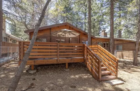 Exterior - 331 Maple Ln, Sugarloaf, CA 92386 photo 4 of 6