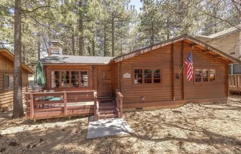 331 Maple Ln, Sugarloaf, CA 92386