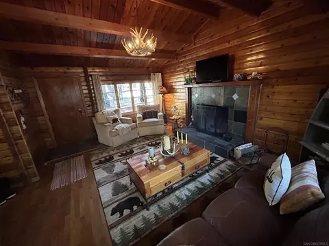 Living - 331 Maple Ln, Sugarloaf, CA 92386 photo 2 of 4