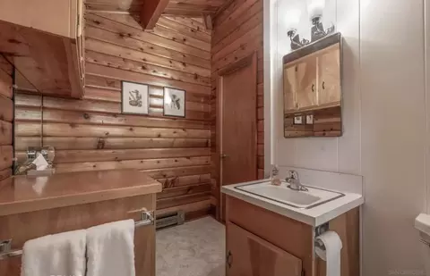 Bath - 331 Maple Ln, Sugarloaf, CA 92386 photo 2 of 2