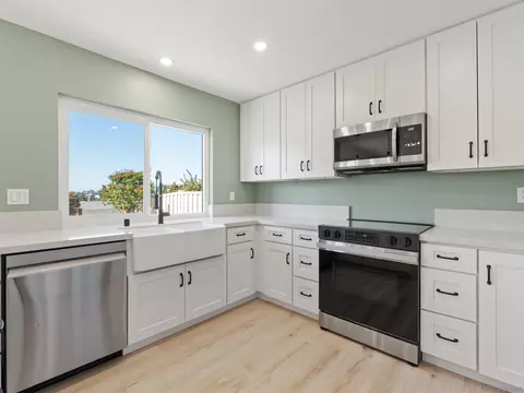 Kitchen - 3579 Twilight Ln, Oceanside, CA 92056 photo 2 of 5
