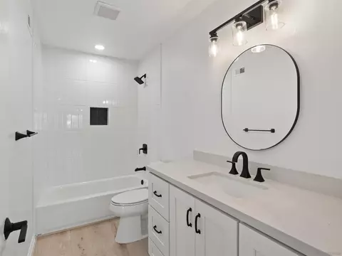 Bath - 3579 Twilight Ln, Oceanside, CA 92056 photo 3 of 4