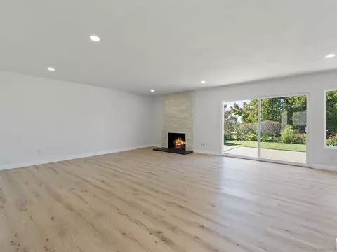 Living - 3579 Twilight Ln, Oceanside, CA 92056 photo 2 of 4