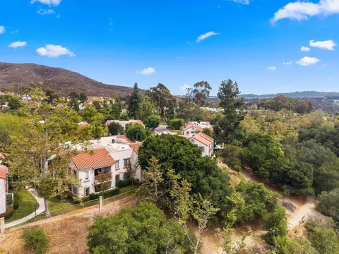 13034 Wimberly Sq #27, San Diego, CA 92128