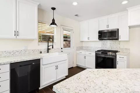 Kitchen - 8624 La Butte Ln, Santee, CA 92071 photo 2 of 3