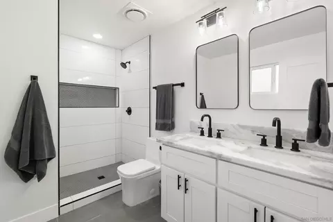 Bath - 10452 Fairhill Dr, Spring Valley, CA 91977 photo 2 of 2