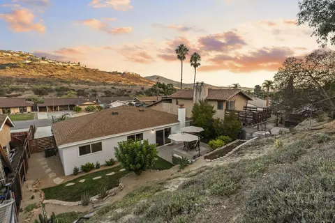 View/Area - 10452 Fairhill Dr, Spring Valley, CA 91977 photo 1 of 2