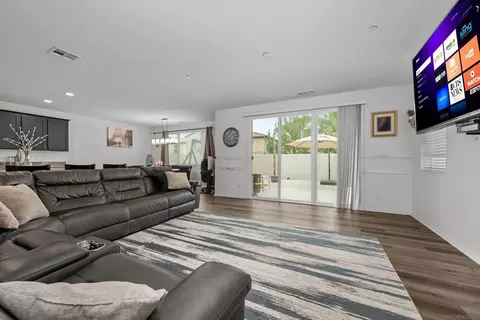 Living - 38512 Rosegate Pl, Murrieta, CA 92563 photo 1 of 1